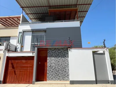 Linda Casa En Venta En Urb Miraflores Country Club
