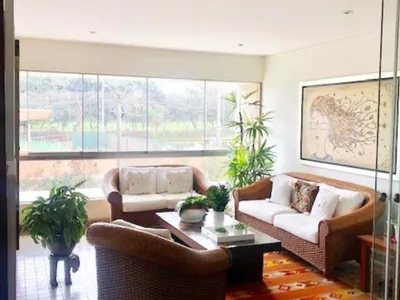Venta de Departamento en Santiago de Surco - Lima 4 Dormitorios