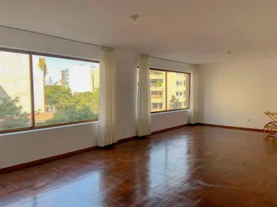 Departamento en venta · Calle los Pinos, San Isidro · 156 m², 3 dorm.