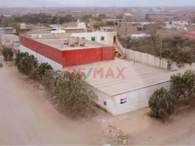 Alquiler De Terreno Comercial/Industrial  Con Amplia Construcción Y Almacén – Cerca De Alta Complejidad