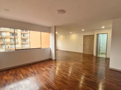 Venta de Departamento en Santiago de Surco - Lima 3 Dormitorios