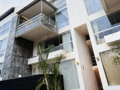 Tríplex en venta en Urb. San Luis de California al costado de la Inmaculada.