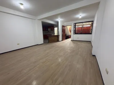 Venta de Departamento en San Juan de Miraflores - Lima 4 Dormitorios 