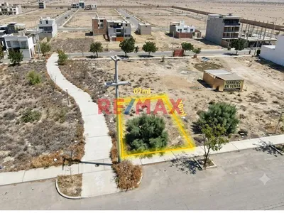Venta En Esquina De Terreno De Ocasion En Boulevark Park Plaza Ek 37
