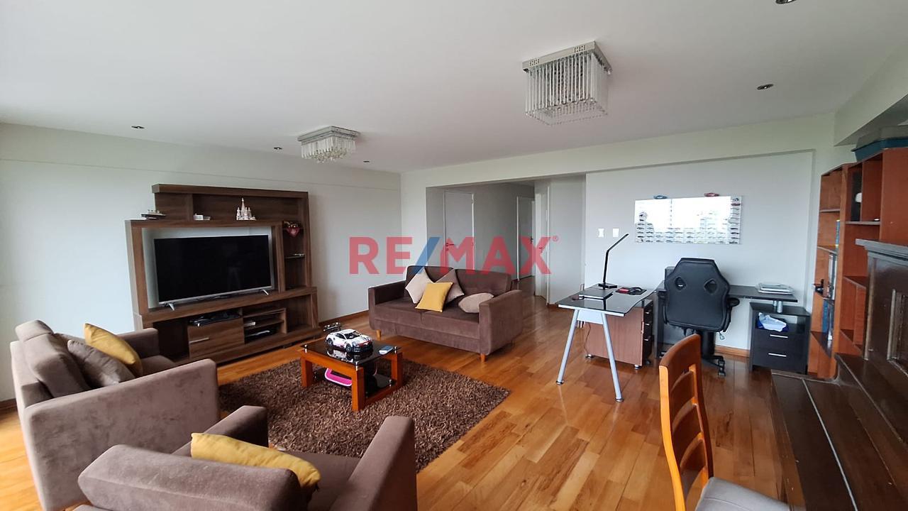 ¡VENTA EXCLUSIVA❗ DPTO + ESTACIONAMIENTO - RES. ❞EL PARQUE❞ - URB. CALIFORNIA, VICTOR LARCO $250,000
