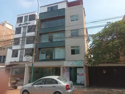 Venta de Local Comercial en Santiago de Surco - Lima 0 Dormitorio 