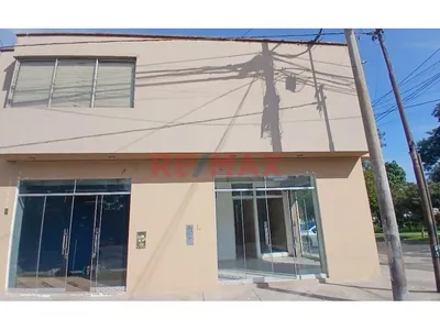 Alquilo Local Comercial De 44.49M² En Surco