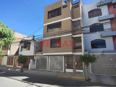 Vendo Departamento Remodelado En Urb. Agricultura - Jose Luis B.Yr.