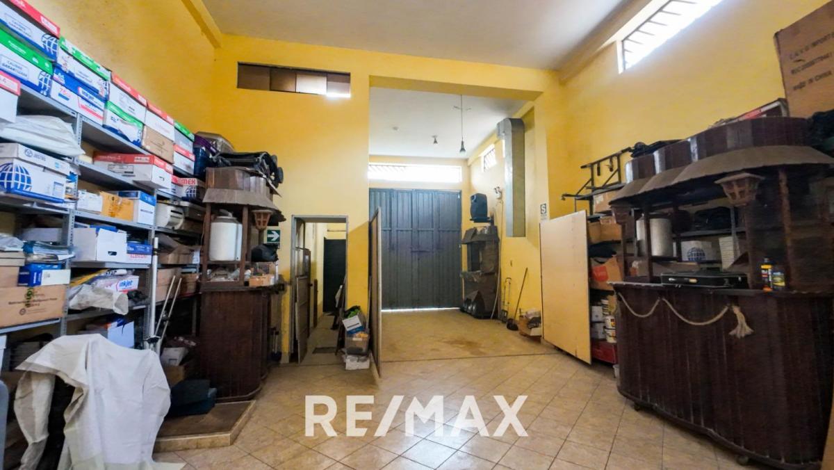 Venta de Casa en Villa El Salvador - Lima 3 Dormitorios 
