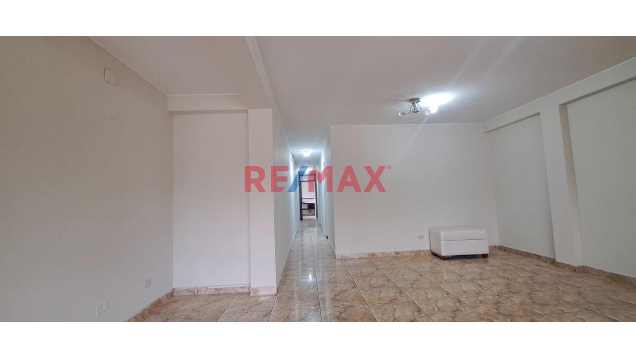 Moderno Departamento Flat En Comas