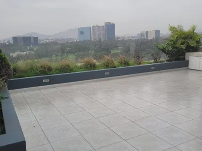 Venta de Departamento en Santiago de Surco - Lima 4 Dormitorios