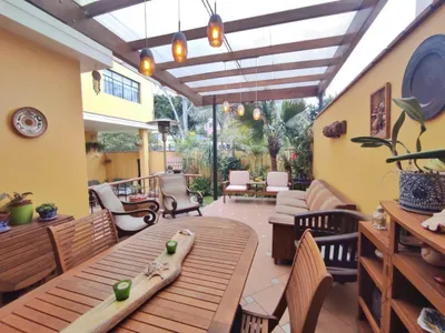 Venta de Casa en Miraflores - Lima 5 Dormitorios