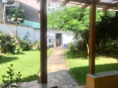 Alquiler de Casa en Jesús María - Lima 15 Dormitorios 