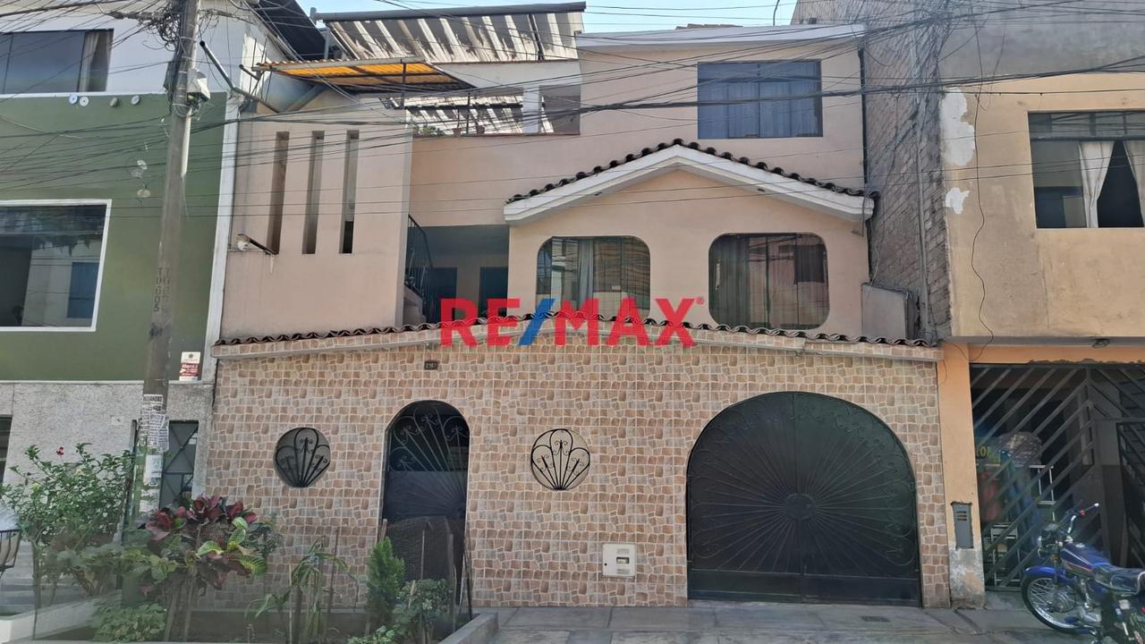 🏡🔥 ¡Tu Hogar En Mangomarca – Sjl ! ¡Casa De 3 Pisos En Venta! 🏡