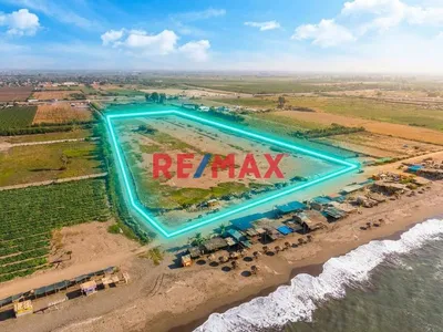 TERRENO DE 4.45 HA FRENTE AL MAR – CHINCHA BAJA | USD 757,928