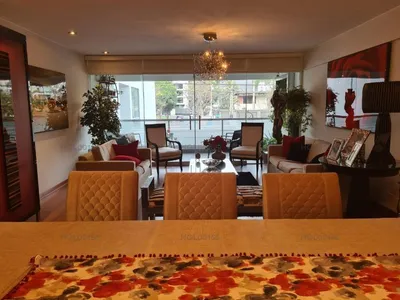Departamento en venta · Vista Alegre, Santiago de Surco · 205 m², 3 dorm.