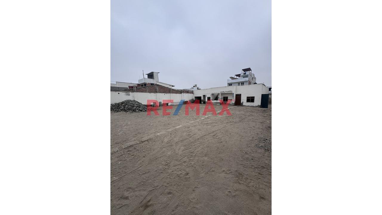 Venta De Casa Como Terreno En Playa Pulpos
