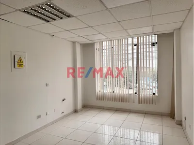 Alquiler De Local Comercial – Av. La Molina Cdra. 8