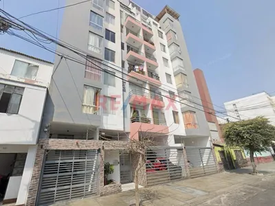Venta de Departamento en Breña - Lima 3 Dormitorios
