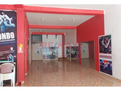 Local Comercial en venta · Los Naranjos Etapa 1, Los Olivos · 137 m², 3 dorm.
