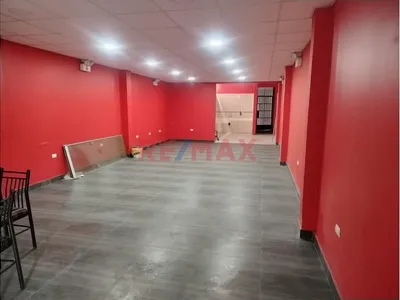 Se Alquila Local Comercial De 140 M2 En Antigua Panamericana Norte A Solo Metros De Paradero Famesa