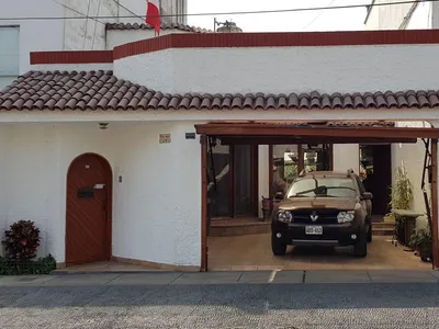 Venta de Casa en Lima 5 Dormitorios