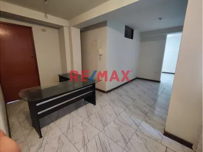 Alquiler De Oficina Corporativa En San Isidro | 102 M² | Vista A Av. Javier Prado | 3 Ambientes | S/ 3,500