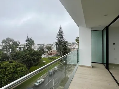 Venta de Departamento en Santiago de Surco - Lima 3 Dormitorios
