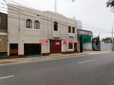Alquilo Local Comercial Primer Piso En Av. Alejandro Tirado 185 M2