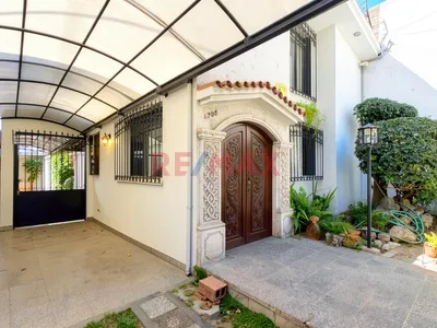 Casa En Venta A Media Cuadra Del Colegio Medico - Ideal Para Vivir Confortablemente, Para Clinica O Proyecto Inmobiliario - Parametro 6