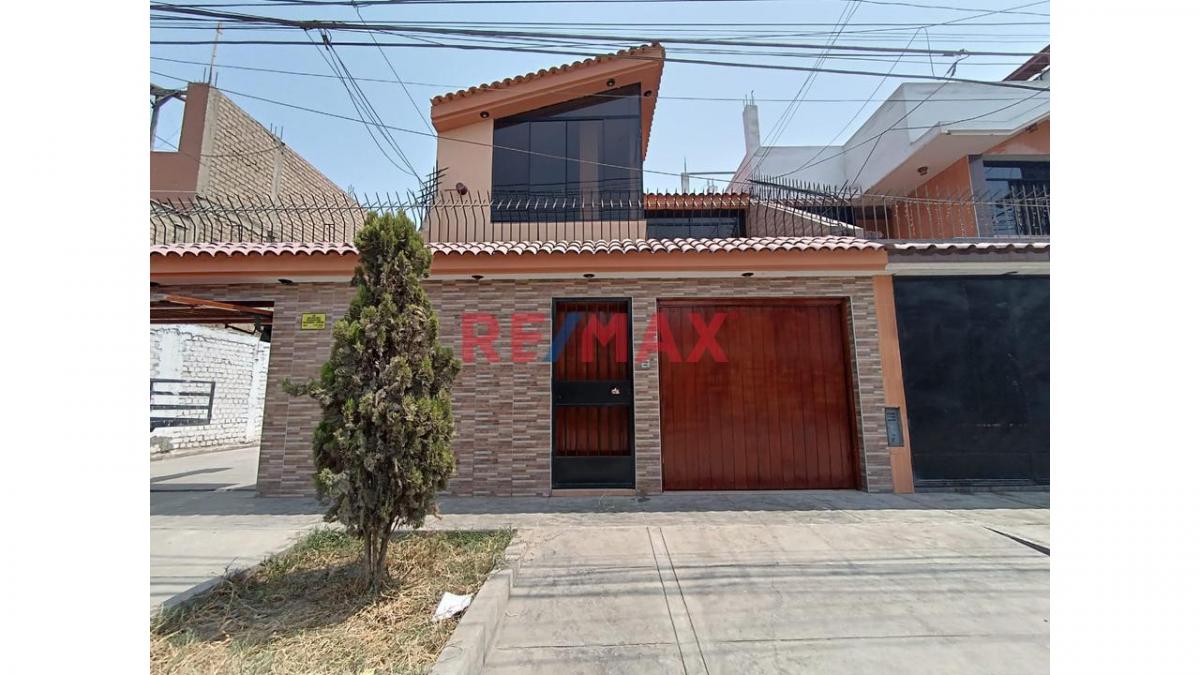 Venta de Casa en Carabayllo - Lima 3 Dormitorios 
