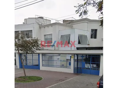 Alquiler Local Comercial/Oficina En San Isidro - A Pasos Del Centro Financiero 369M2
