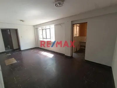 Cómodo Departamento De Un Dormitorio En Av. Naciones Unidas. Cerca A La Av. Colonia . Cerca A Totus