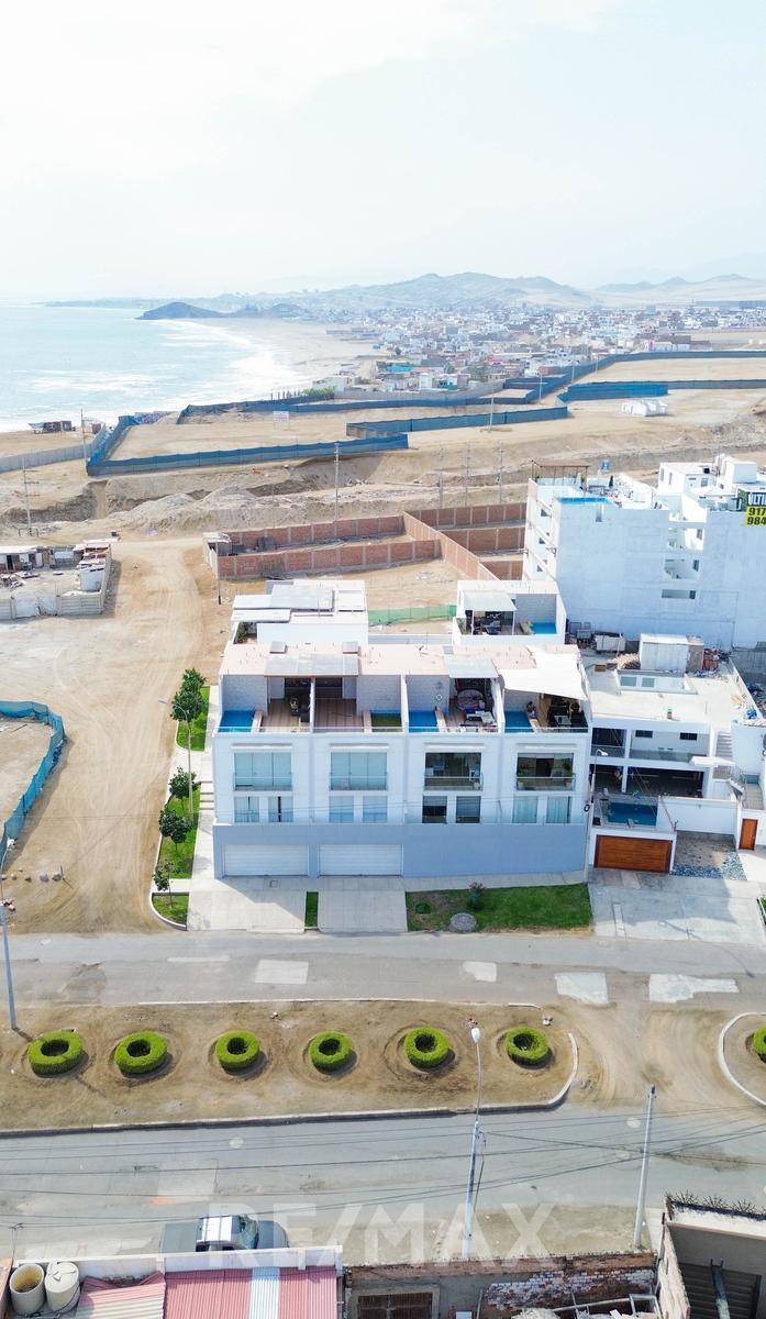 Venta de Casa en San Bartolo - Lima 4 Dormitorios 