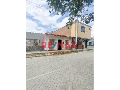 Se Vende Casa Como Terreno En Calle Bolivar Castilla