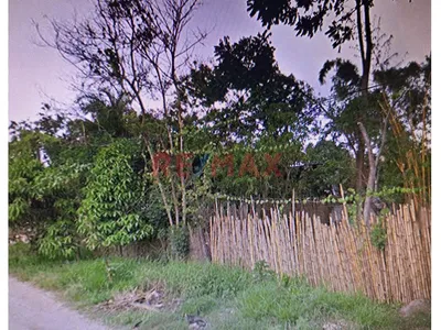 Se Vende Terreno Comercial En Esquina En Paracas                      A Solo Dos Cuadras Del Malecon Del Chaco                                                  Bahia De Paracas