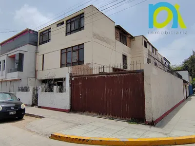 Venta de Casa en San Borja - Lima 9 Dormitorios