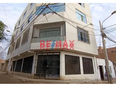 Venta De Local Comercial De 4 Pisos En Chincha