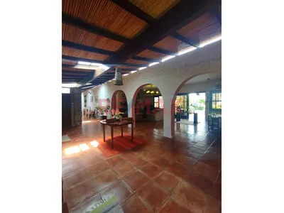Terreno en venta · Mala · 400 m²