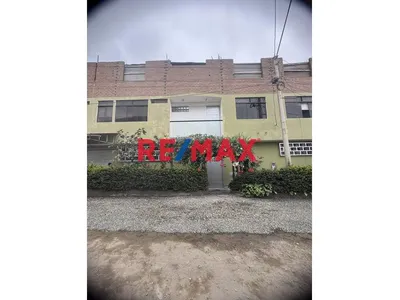 En Venta Casa En Esquina Pachacamac