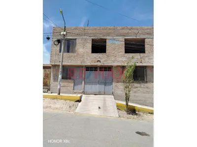 Anticresis De Casa ,Entrada A Ciudad Mucnicipal
