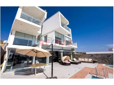 Venta De Casa De Playa En Misterio – Asia