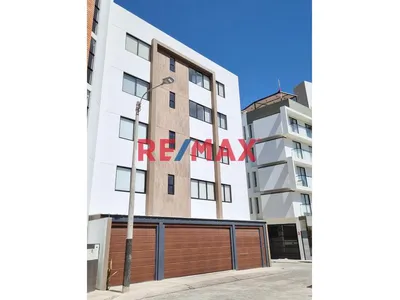Exclusivo Departamento En Alquiler En 2Do Piso Con Vista A La Calle
