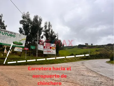 A Precio De Ocasion, Vendo Terreno  En Chinchero A Pie De Pista