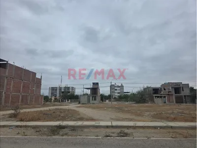 ​​🌳 ¡Tu Mejor Inversión Frente A Parque! Terreno En Urb. Las Casuarinas (Iv Etapa) 🏡✨