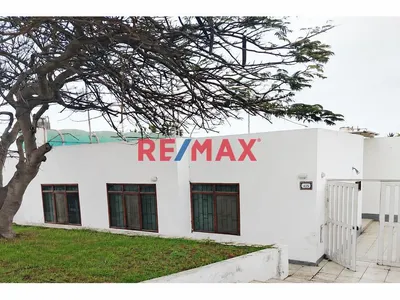 Vive Frente Al Mar: Casa De Playa De 396 M² En Country Club Santa Rosa