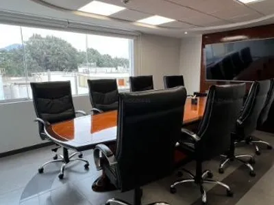Venta de Oficina en Santiago de Surco - Lima 0 Dormitorio 
