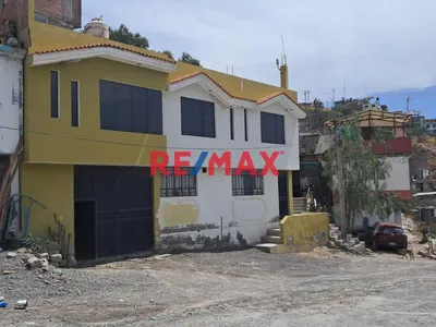 Oportunidad Unica! Venta Casa 2 Pisos At 136M², Paucarpata, Aqp