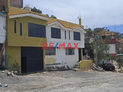 Oportunidad Unica! Casa De 2 Pisos En Venta, 136 M2, En Paucarpata, Arequipa