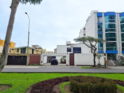 Se Vende Terreno Para Proyecto Inmobiliario Hasta 7 Pisos Rdm En Urb. Corpac - San Isidro